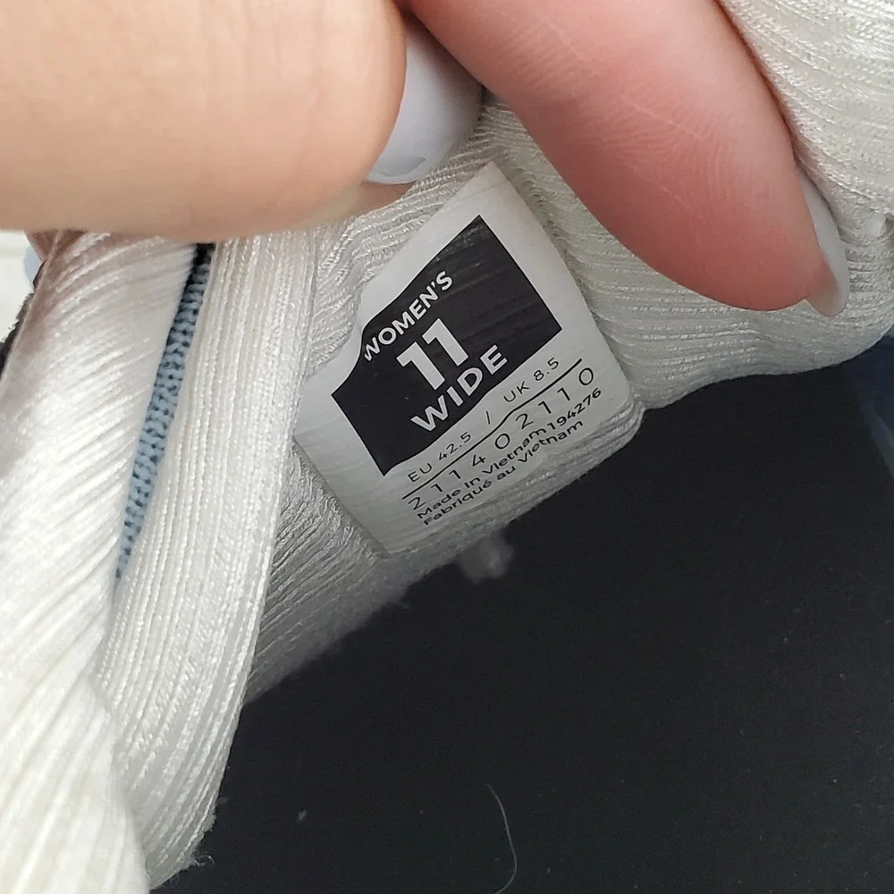 KURU Atom 2 Womens Shoes Sz 11 W Running Mist Blue Bright White Lace Up Sneakers